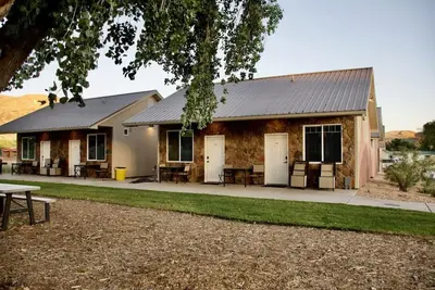 Image de Bunkhouse 5a Under Cottonwood Trees