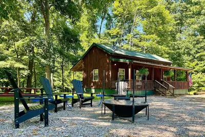 Image de Cabin on 100 Secluded Acres in Hocking Hills