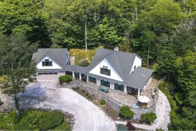 Image de Pet-friendly Lodge near Hiking & Skiing