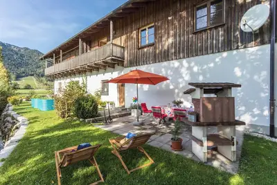 Image de Appartement de vacances \"Alpen Chalet Alte Talstation\" avec vue sur les montagnes et jardin