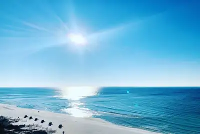 Image de Beachfront, Amazing Ocean Views! !