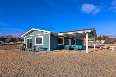 Image de Lake McConaughy Getaway w\/ Patio - Walk to Beach