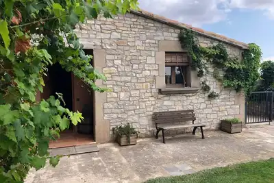 La Farraja de Cal Farrés, maison rurale à 1h. de Bcn : piscine, bbq, jardin.
