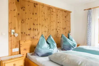 Image de Apartment/2 bedrooms/shower, Wc 2-3 N - Bio-Urlaubshof Dansbach