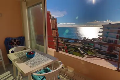 Appartement 2 pièces cabine avec parking et vue mer