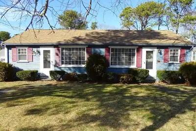 Image de Popular South Yarmouth Duplex