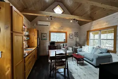 Image de Pets Stay Free! 3 Modern Cottages, w\/Heat & Ac, 1st flr King & Stand-up Loft