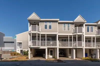 Image de Bay Views! Walk To Restaurants & Nightlife! 203 Anchor Way, Dewey Beach, De