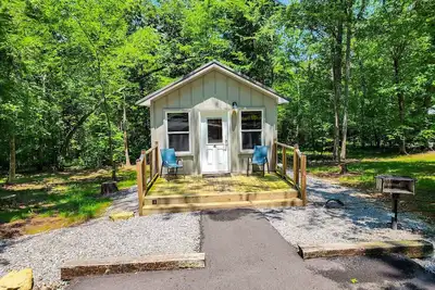 Image de Tiny House Glamping Retreat- 670+ Acres Private Property on Lake Guntersville