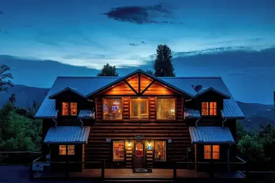 Image de Frequent Wildlife Sightings + Easy Drive to the Smoky Mountain National Park! -Big Bear Views Lodge