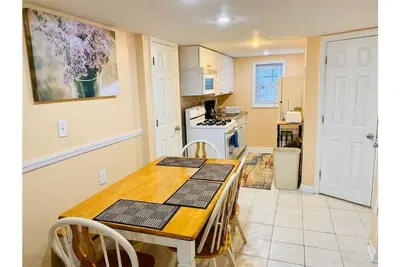 Image de Charming Beach House Steps From Boardwalk w/ Free Parking & Badges
