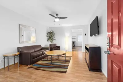 Image de Entire home*Walking distance to Fort Campbell, Ky