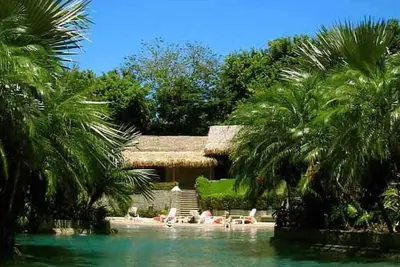 Image de ☆ Oceanview, Huge Lagoon Pool, in the ♥ of Town ☆