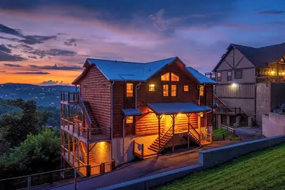 Image de Theater, Games & Views! - Bigger Bear Views Lodge