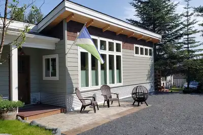 Entire House Tiny Home: close to cruise ship terminal and downtown Seward