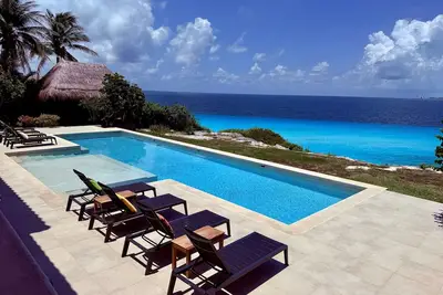 Image de * * Luxe Oceanfront Villa w / Pool, vues panoramiques, Lush paysage tropical!