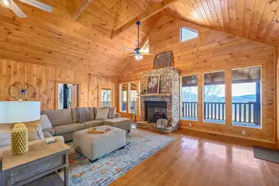 Image de Fall/Winter Sale>Views>Wheelchair Accessible>15 Mins To Gatlinburg/Pigeonforge