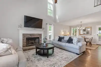 Image de Cozy Getaway: Extended Stay, 5br Open Air Near Dt