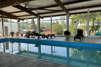 Image de Appartement dans une maison de vacances avec piscine, Wifi, Tv, terrasse, animaux admis, parking