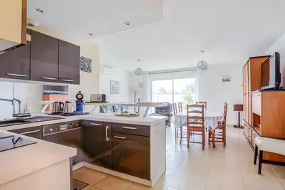 Image de Maison T5 à Biscarrosse avec 4 chambres, clim, Wifi, terrasse, proche activités et plages
