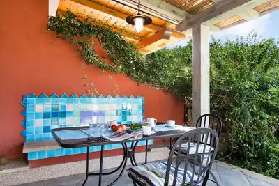 Image de Maison de vacances \"Casa magnolia San Pantaleo\" avec air conditionné, jardin et terrasse ; parking disponible