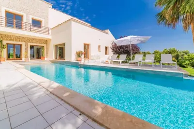 Image de Villa \"Son Sard\" avec vue sur la mer et les montagnes, piscine, climatisation, balcon, et terrasse