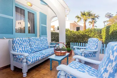 Image de Charmante maison \"Villa Arbocers\" avec Wi-Fi, A/C, terrasse et jardin ; parking disponible.