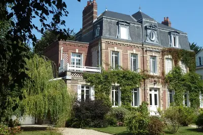 Image de Dans un jardin clos, au coeur du centre-ville historique