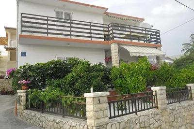 Image de Appartement de vacances Seget Vranjica pour 3 - 5 personnes avec 2 chambres Ă coucher - Appartement