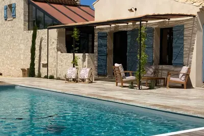 Image de Mas de charme avec piscine au coeur des Alpilles