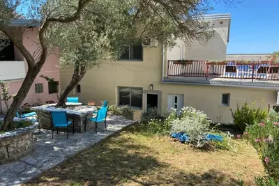 Image de Appartement de vacances Jadranovo pour 1 - 5 personnes avec 2 chambres à coucher - Appartement de va