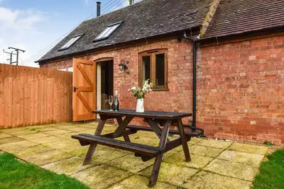 Image de Combine Shed at Oosland Barns - sleeps 4 guests in 2 bedrooms