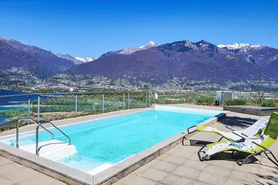 Image de Agréable appartement avec Wifi, piscine, Tv, terrasse, animaux admis, vue panoramique et parking