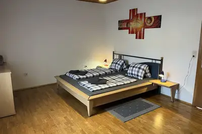 Image de Location-Classique-Salle de bain privée séparée-Vue sur Jardin-Apartment