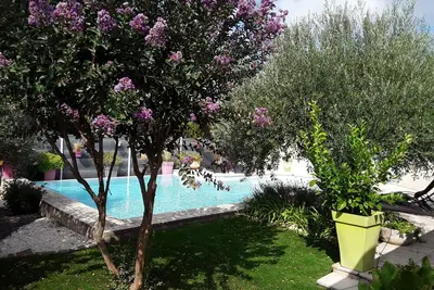 Image de Belle villa au calme avec grande piscine,
