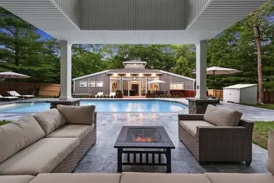 Image de Private Pool ~ Perfect Hamptons Getaway ~ Wbh