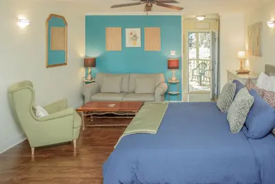 Image de Lake Lure Cozy Mountain Studio at Rumbling Bald with Pools, Golf & Restaurants