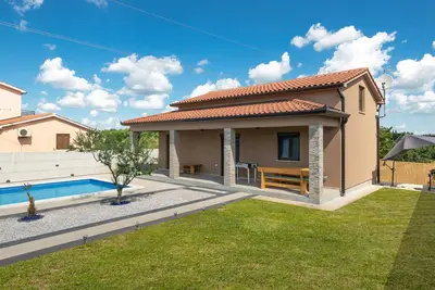 Image de Superbe maison à Nedescina avec cuisine