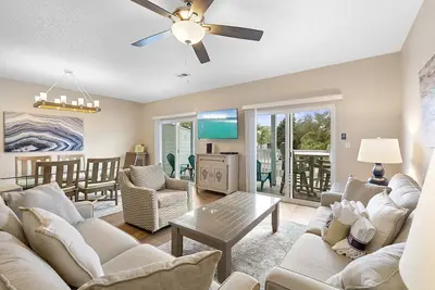 Image de Sandcastles by the Sea 402 - 30a, Community Pool, Steps to the Beach!