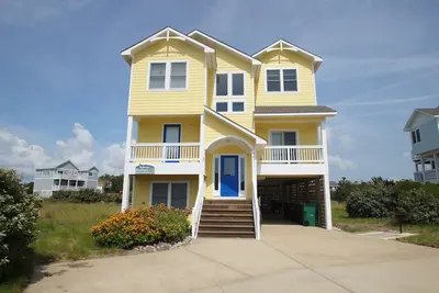 Image de V1252- A Real Beauty! 6 Bedrooms (3 masters), Hot Tub, 2 Com Pools, Foosball!