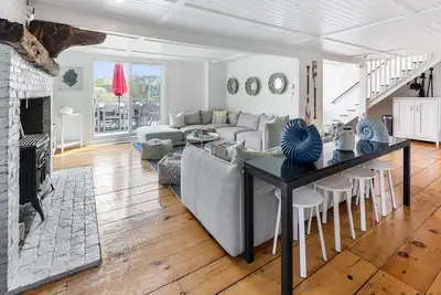 Image de Booking for 2025 now! Waterviews! 4min drive to Hardings Beach!