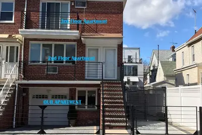 Image de Newly renovated, fully furnished, less than a 5 Min walk to public transportatio