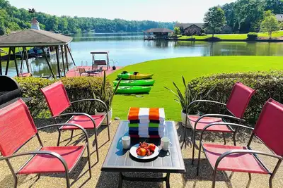 Image de Spoil yourself with this beautiful Lake Balboa retreat