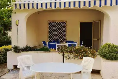 Image de Two steps from the sea