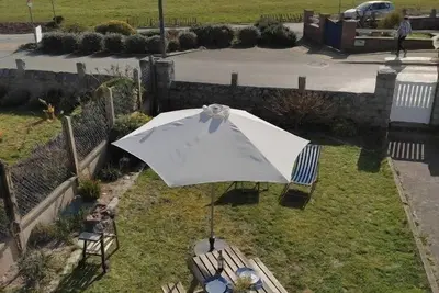 Image de Les Mouettes maison vue mer jardin et parking privé, plage à pied