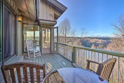 Image de Brevard Home w/ Panoramic Lake & Mountain Views!