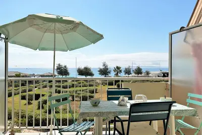 Image de Appartement cosy 2 pièces avec parking - Le Lavandou