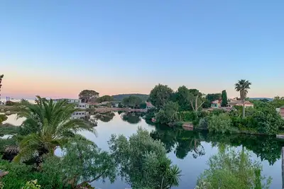 Image de Saint-Cyprien (commune Lecci): Maison d'artiste sur la lagune, 6 couchages