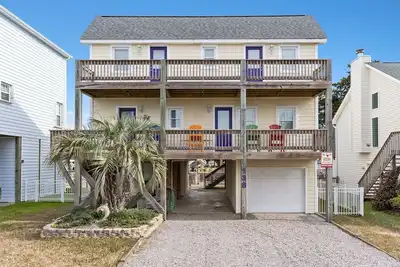Image de 138 Tarpon - Pet Friendly Canal Home with a Floating Dock!