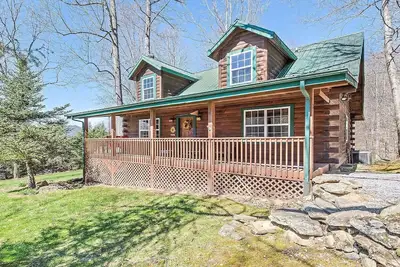 Image de Wakulla Woods Retreat - stunning mountain home, 2 bedrooms with sleeping loft, 2 bathrooms, centr. . .